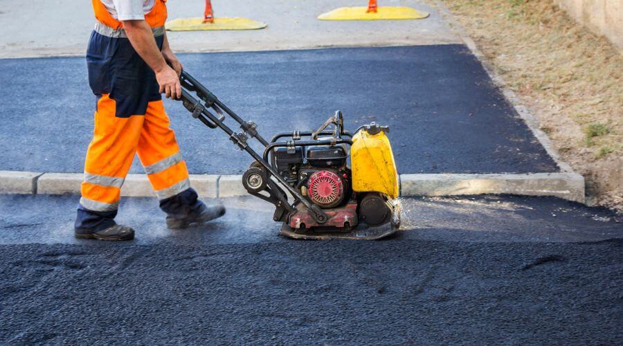 Professional gutter cleaning in Bradner, OH